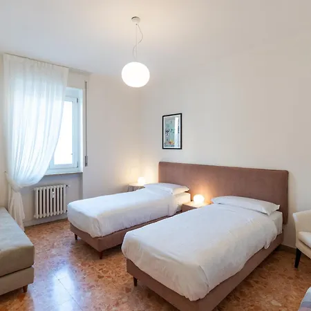 דירה Domus - Elegante Residenza Con Affaccio Su Porta Leoni ורונה
