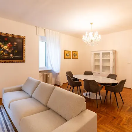 Domus - Elegante Residenza Con Affaccio Su Porta Leoni * ורונה