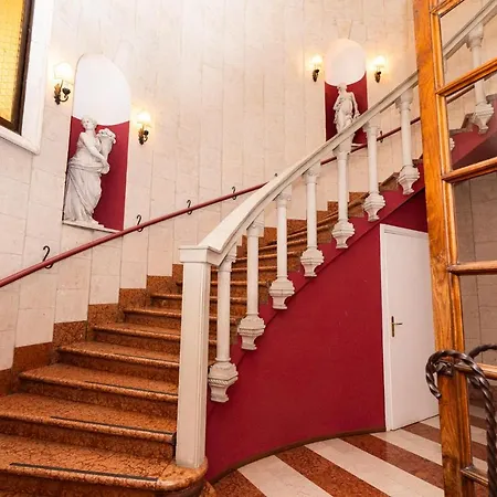 Domus - Elegante Residenza Con Affaccio Su Porta Leoni Apartment Verona