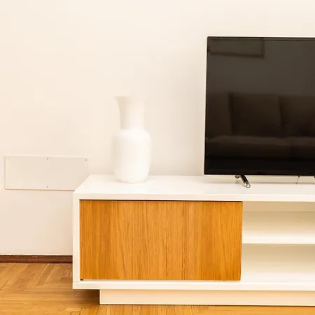 Domus - Elegante Residenza Con Affaccio Su Porta Leoni Verona
