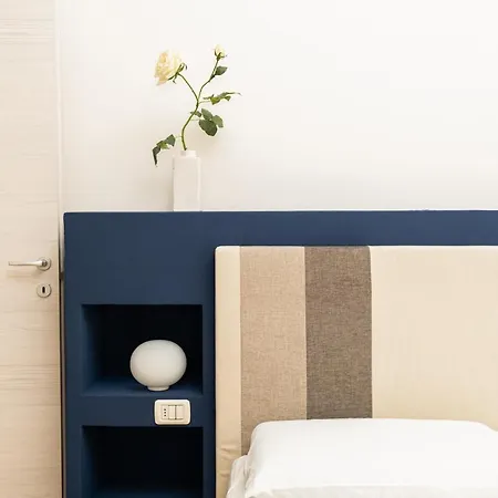Domus - Elegante Residenza Con Affaccio Su Porta Leoni Apartamento Verona