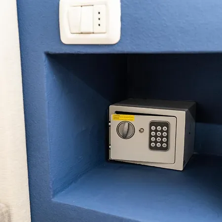 Domus - Elegante Residenza Con Affaccio Su Porta Leoni Apartamento