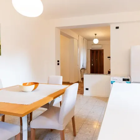 Domus - Elegante Residenza Con Affaccio Su Porta Leoni * Verona